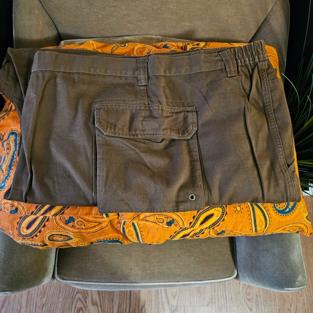 Men’s big & tall cargo pants, size 72 (pair #2) - Picture 4 of 7